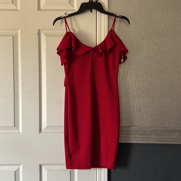 Never worn bodycon cold shoulder ruffled dress - Picture 2 of 10
